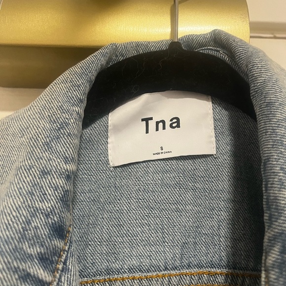 Aritzia TNA boyfriend oversize denim jacket - Picture 3 of 5